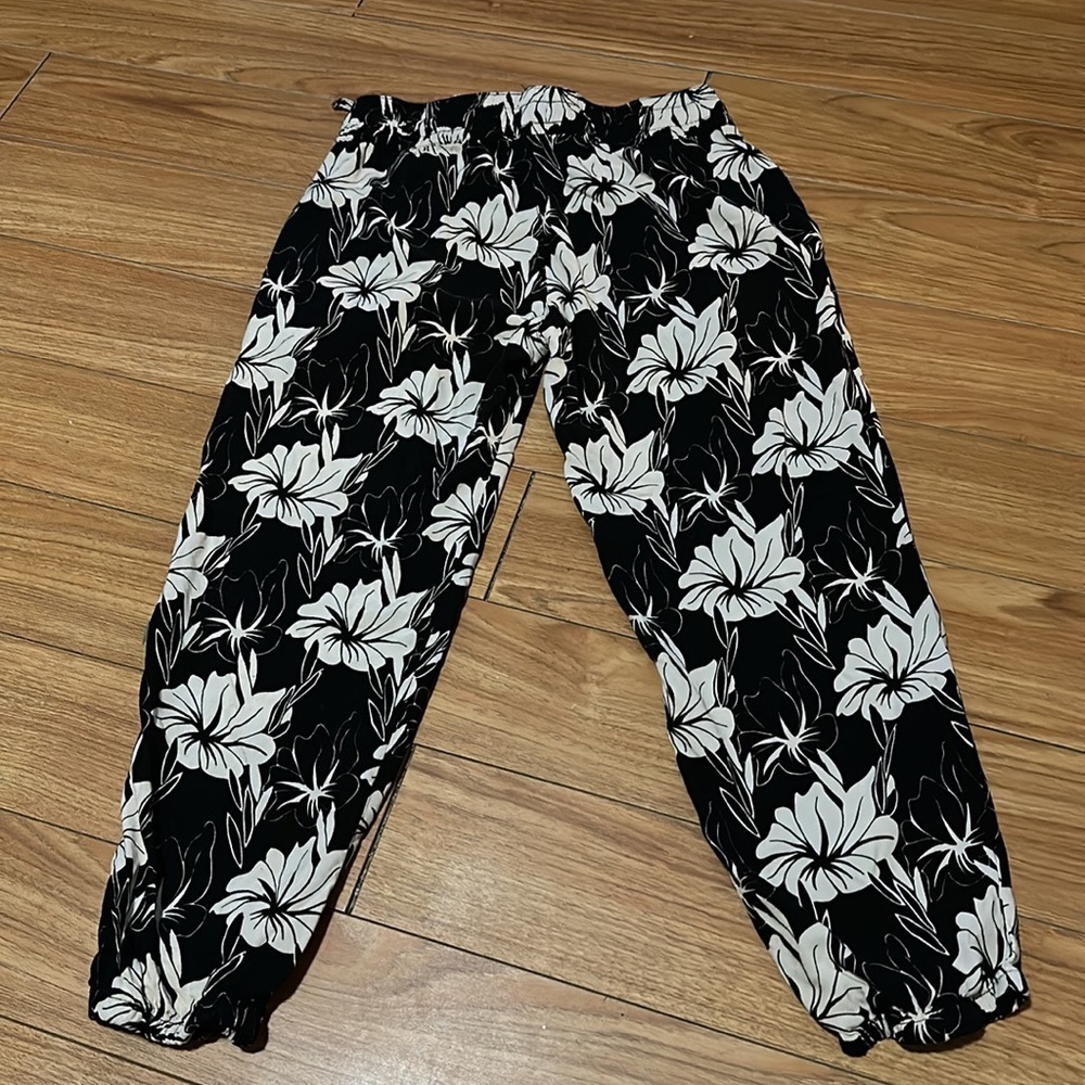 O’Neill Capris - Picture 6 of 7